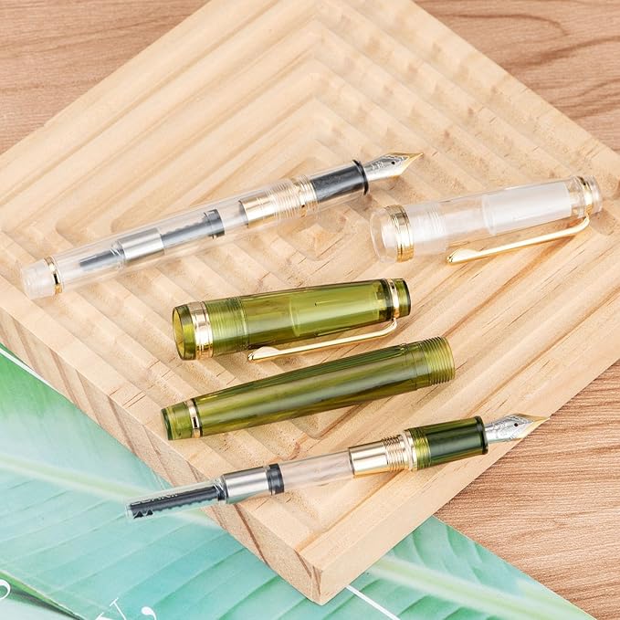 Jinhao 82 Acrylic Fountain Pen, Iridium Medium Nib with Ink Converter, Transparent Unqiue Design Smooth Writing Pen (Gold Trim)
