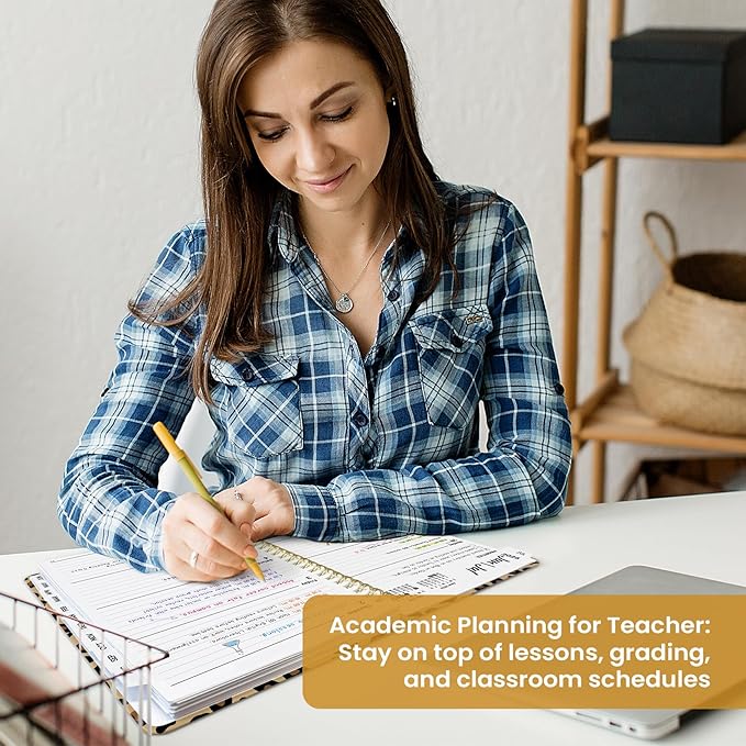 Planner 2026–2027, Weekly & Monthly Academic Organizer for School Year, Jul 2026–Jun 2027, Hardcover Planner with Tabs, Back to School Essential, 8.5" x 11", Leopard