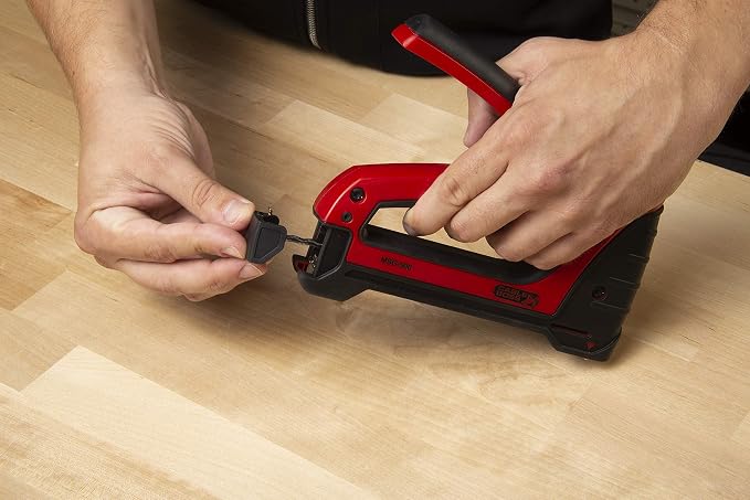 Gardner Bender MSG-501 Heavy-Duty Cable Boss Staple Gun, Professional Grade, Secures (NM) Coax, & Low-Volt Cable, Red