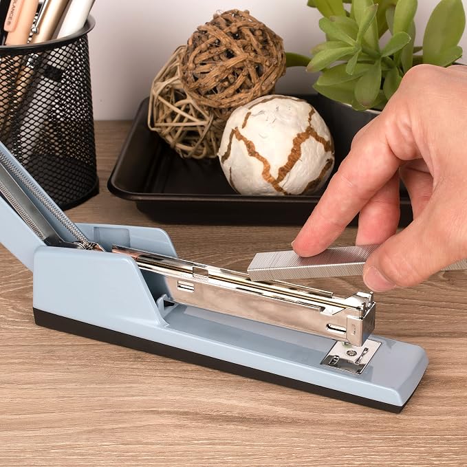 Swingline 747 Classic Stapler, 30 Sheet Capacity, Jam Free, Metal, Electric Blue (74708)