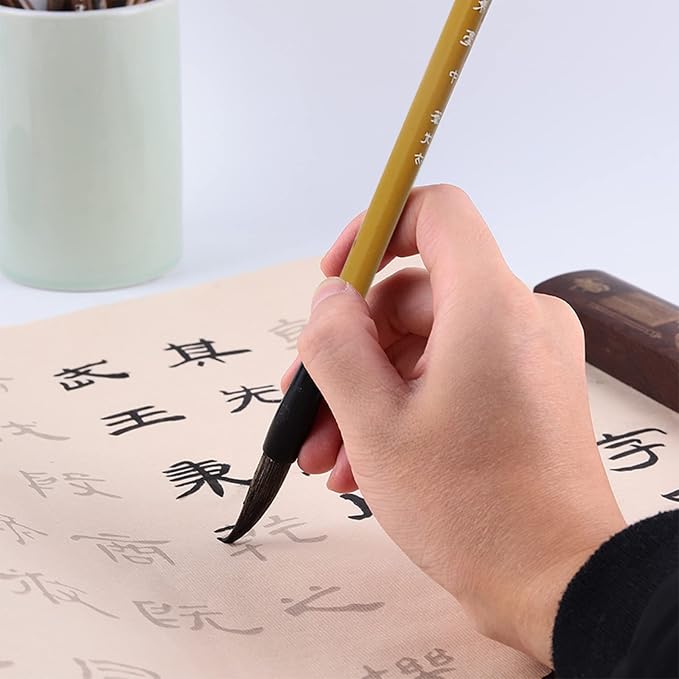 Huakaile 3 Sizes Chinese Calligraphy Brush Set, Chinese Writing Brushes, Painting Brushes with Bamboo Pen Holder, Traditional Art Sumi Brush (Large, Medium, Small Size)