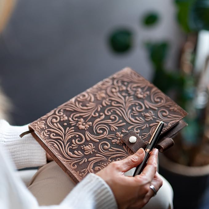moonster Leather Journals for Women for Writing - Flower Journal, Refillable Leather Bound Journal - Vintage Leather Notebook Journal, 320 Lined Pages A5 with Metallic Grey and Rose Gold Luxury Pen