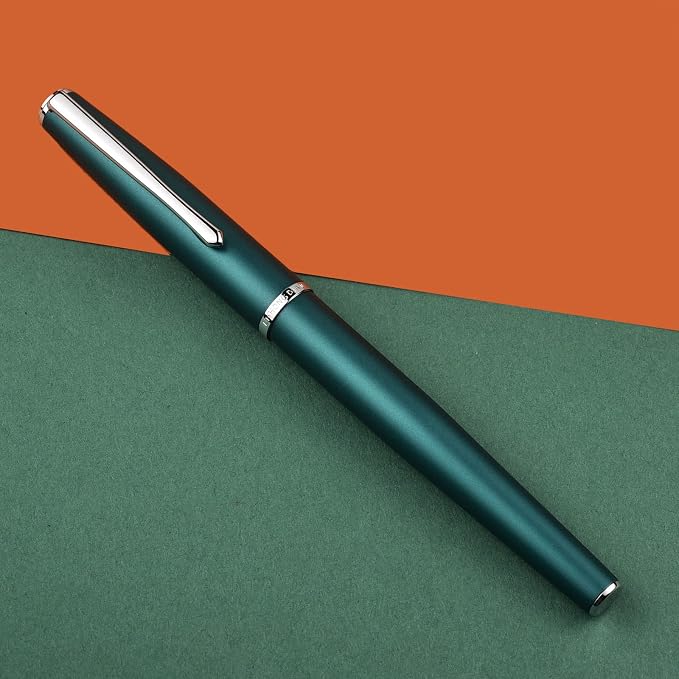 Hongdian 920 Green Metal Fountain Pen Medium Nib Classic Pen, Includes Refillable Converter and Pen Pouch