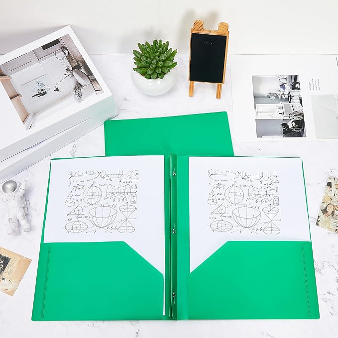 Yeaqee 500 Pcs Plastic 2 Pocket Folders with Prongs Bulk for Back to School, 3 Prong File Folders Fit Letter Size Paper, for School Office Homework Paperwork Organization Supplies (Green)