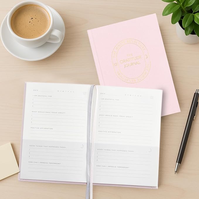 And Per Se Gratitude Journal – 5 Minute Daily Practice for Women with Prompts & Quotes – Undated Mindfulness & Happiness Notebook (Pale Pink)