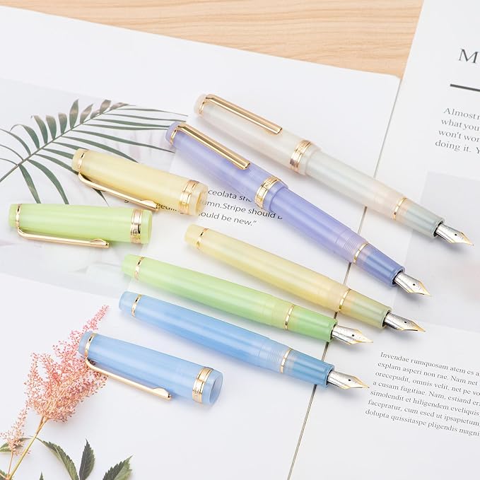 Jinhao 82 Acrylic Fountain Pen, Iridium Fine Nib with Ink Converter, Transparent Green Classic Design Smooth Writing Pen (Gold Trim)