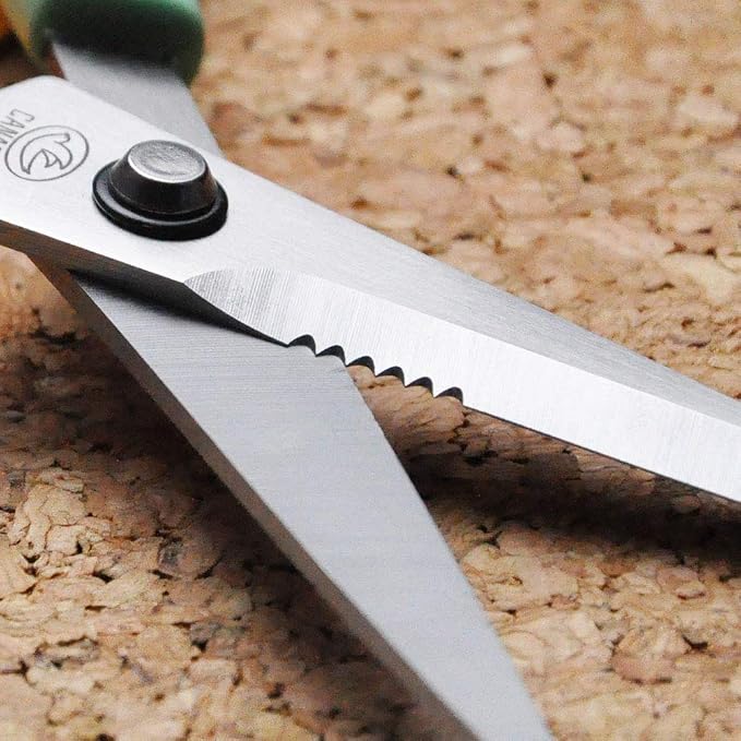 CANARY Japanese Craft Scissors with Wire Cutter 6.8", Soft Grip Handle, Sharp Japanese Stainless Steel Blade, Made in JAPAN, Green