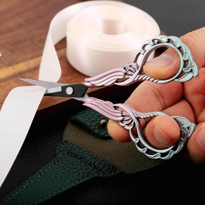 YOUGUOM Detail Scissors with Cover, Small Craft Shears | Sharp, All Purpose, for Embroidery, Sewing, Needlework, Cross Stitch, Crochet, Paper Cuts, Thread Snips, DIY Tools, Pink