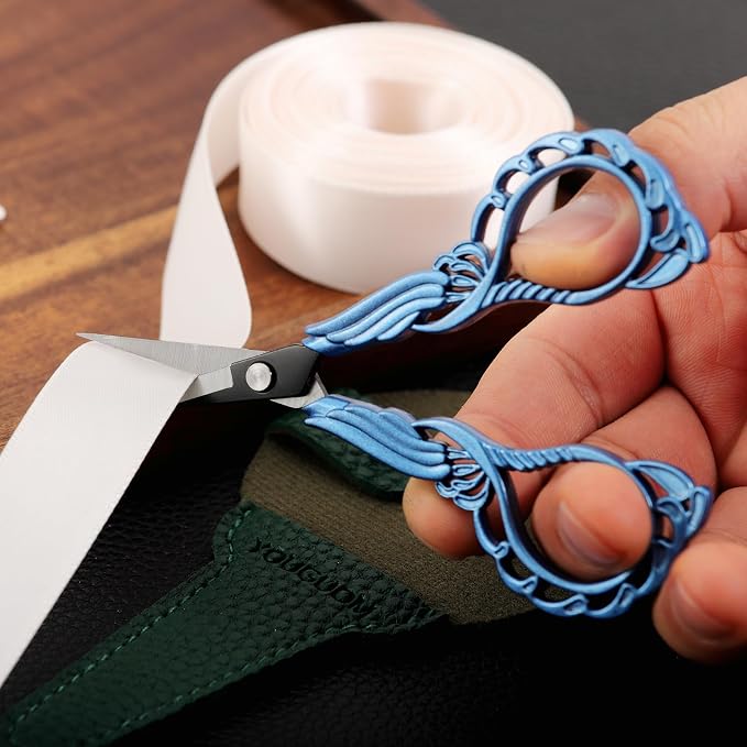 YOUGUOM Sharp Crochet Scissors, Small Sewing Embroidery Shears | All Purpose for Crafts, Artwork, Needlepoint, Cross Stitch, Paper Cutting, Detail Thread Snips, DIY Tools, with Cover, Blue