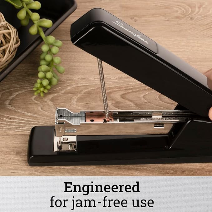 Swingline 747 Classic Stapler, 30 Sheet Capacity, Jam Free, Metal, Black (74701)"
