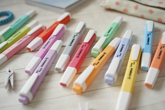 STABILO - swing cool Pastel - Highlighter - Pack of 4 - Hint of Mint, Pink Blush, Lilac Haze, Touch of Turquoise | Pack of 4 - Hint of Mint, Pink Blush, Lilac Haze, Touch of Turquoise