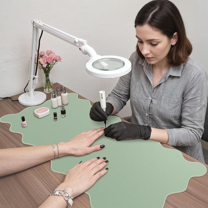 iCasso Leather Desk Pad,Extra Large Mouse Pad for Laptop,Cute Scalloped Nail Table Mat for Women Girl,Non-Slip Keyboard Mat Green,Waterproof PU Desk Cover Mat for Office Home Dorm Travel