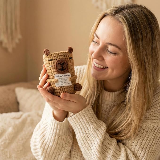 Positive Crochet Capybara Pen Holder - Cute Knitted Desk Organizer for Pens & Makeup Brushes, Funny Emotional Support Capybara Gift for Office & Teachers (Color‌1)