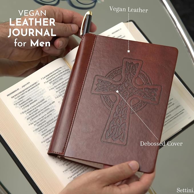 SETTINI® Vegan Leather Journal Gift Set with Pen 192 Pages, Celtic Cross | hardcover, luxury pen + unique pen holder, gift box, bible journal, A5, 192 pages