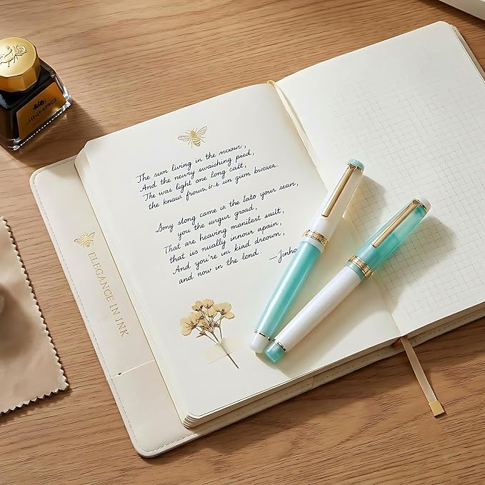 Jinhao 82 Acrylic Fountain Pen 2-Pack, Fine Nib, Lake Blue/Porcelain White | Refillable Fountain Pens With Converter In A Metal Gift Box . Lake Blue & Porcelain White Design