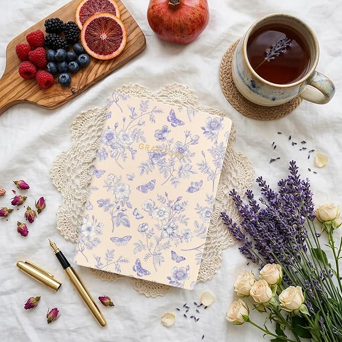 And Per Se Gratitude Journal for Women – 5 Minute Daily Practice with Prompts & Quotes – Undated Mindfulness & Happiness Notebook (Blue Flowers)